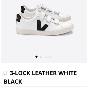 Great condition VEJA 3 lock sneakers size 36.